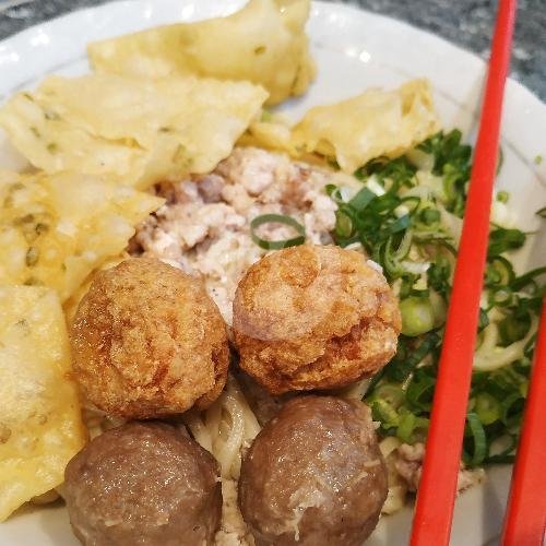 ½ Bakmi Campur Spesial ( Diasin / Dimanis) menu Bakmi Boerangrang, Mitra Batik