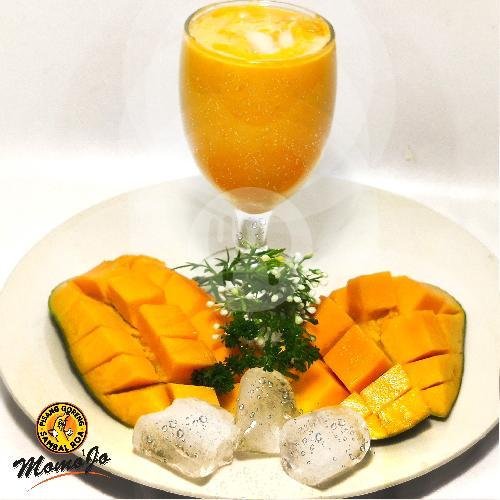 Es Campur MomoJo menu Pisang Goreng Sambal Roa MomoJo