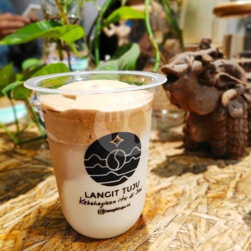 Review Menarik Kopi Langit Tuju di Sukun, Malang: Tempat Cozy untuk Nongkrong dan Ngopi