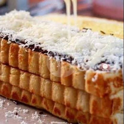 Spesial (Telur 3) menu Martabak Lion, Kramat Jaya