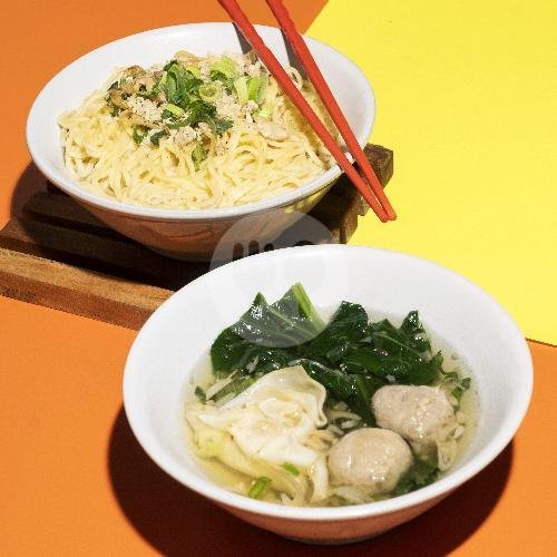 Mie Kuah menu Mie Bakso Suryani (Baso Sapi Cihampelas), Bandung Kulon