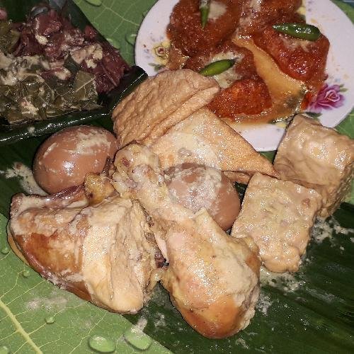 Paket Lauk F  Tanpa Nasi Dirumah Aja Berempat menu GUDEG BASAH BU BROTO, Jl. Umbul Permai, Lojajar