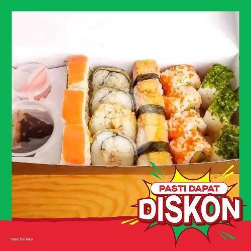 Combo B menu Hangiri Sushi, Pleburan