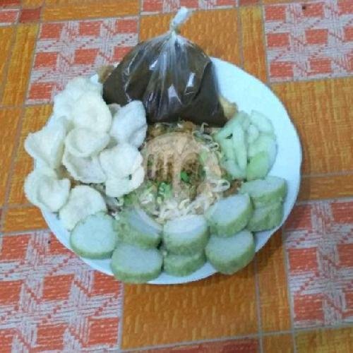 Sendok Garpu Plastik menu Rujak Cingur Dan Tahu Telor Rindu Rasa, Blimbing