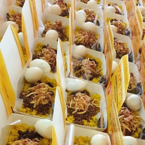 Nasi Kuning Biasa menu Nyiur Melambai, Rawasari
