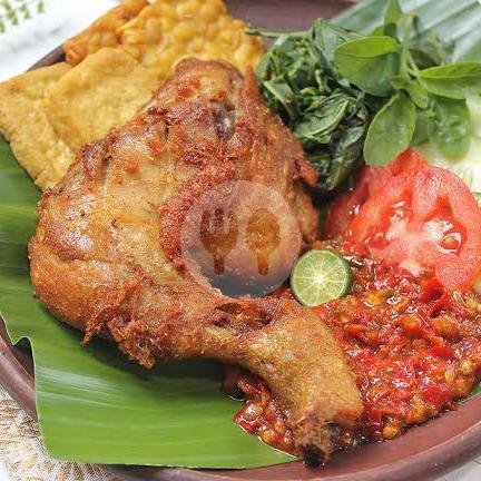 Penyetan Lele Goreng menu Penyetan John Mudah Barokah, Wonorejo Timur