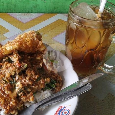 Nasi Ayam Goreng Dada menu Warung Makan Mba Ana, Jebres