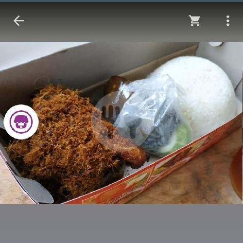 Nasi Ayam Potong Goreng Srundeng + Tahu Goreng menu Mbah Gembil Spesial Ayam Srundeng, Slawi