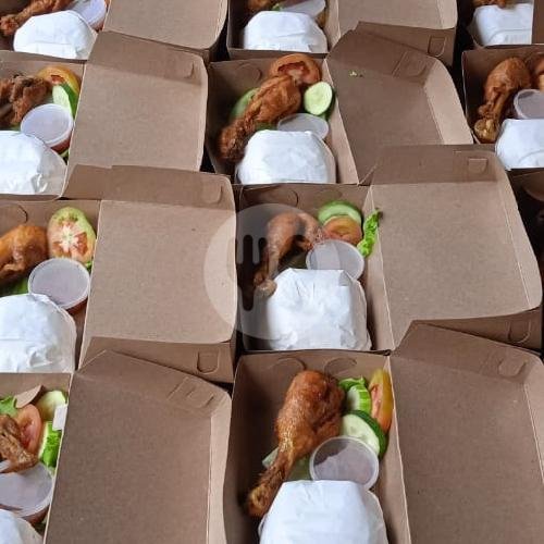 Paket bebek Goreng menu Dapur Mbah Uyut, Maos