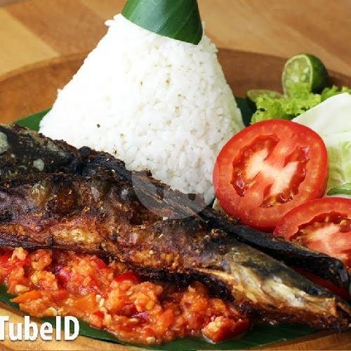 Paket Ati Ampela Jembo Nasi Uduk menu Pecel Lele Cak Mus Surabaya, Rawamangun