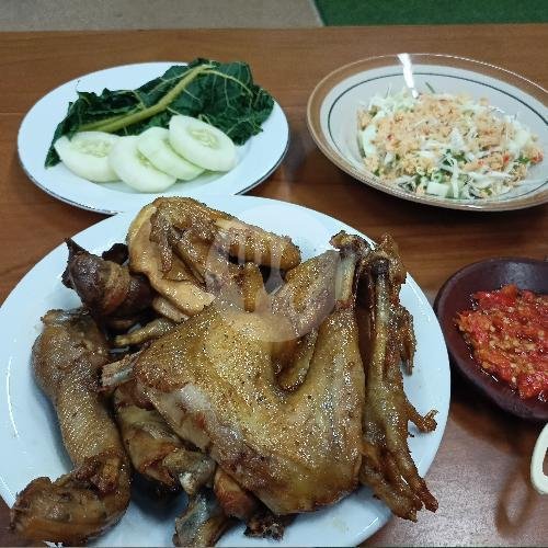 Review Ayam Goreng Mbak Mul Begajah Sukoharjo: Kelezatan Kuliner Lokal yang Wajib Dicoba