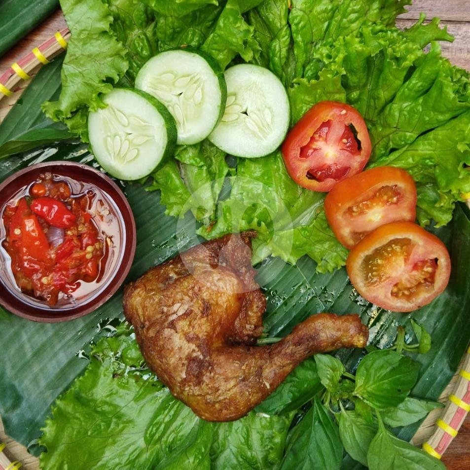 APA (Ayam Goreng Paha) menu Bebeke Om Aris, Dipatiukur