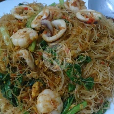 Bihun Goreng Spesial menu Nasi Goreng Seafood 69 Selera Kita, Kramat Jaya Baru