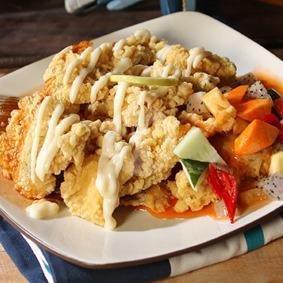 Gurami Goreng Kering menu Festival Dermaga Kuliner, Malang
