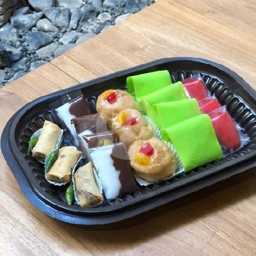 Paket Nampan Tanggung menu Toko Kue Sara Cabang Buring, Buring