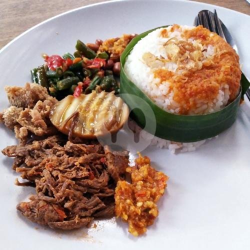 Nasi Ayam Goreng Lalapan menu Suwir Tajir, Lowokwaru