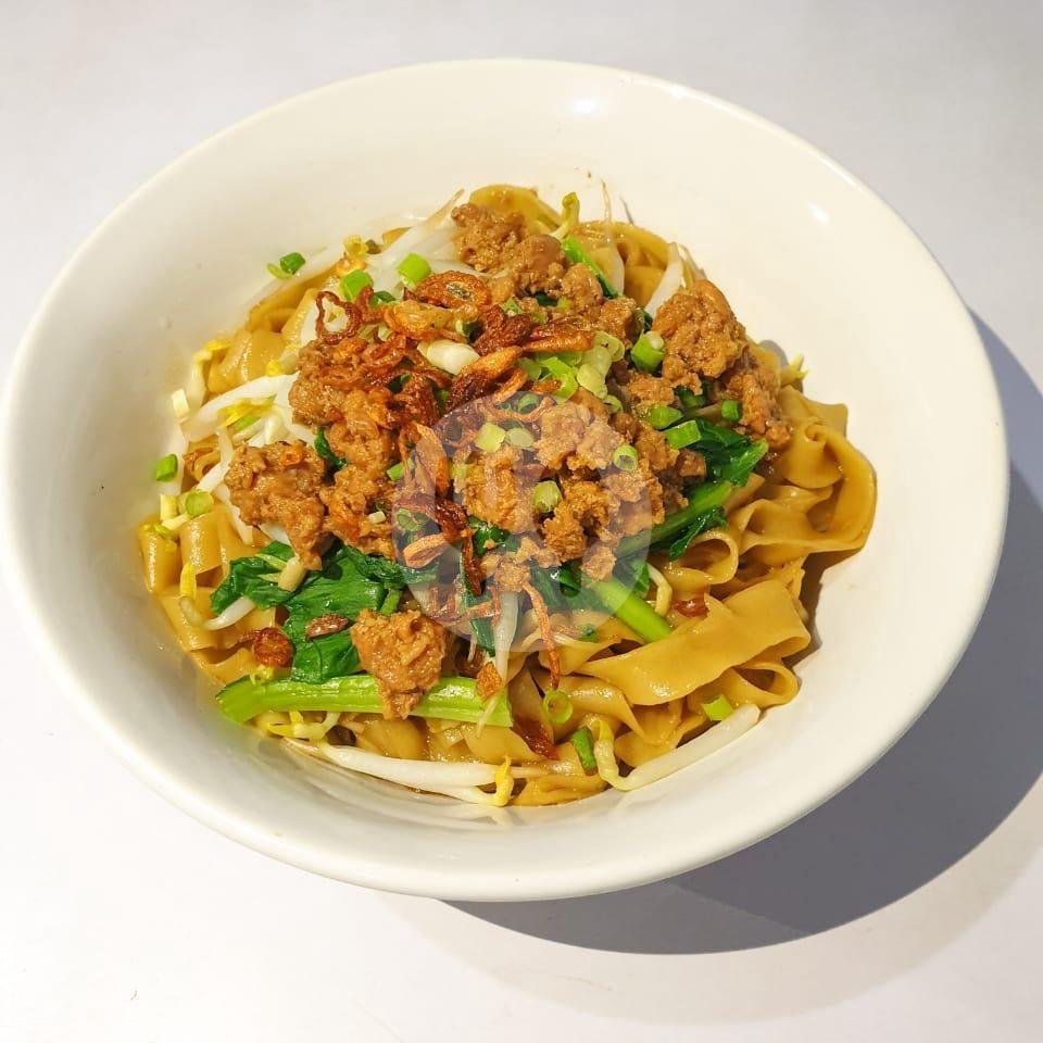 Bakmi Lebar + Pangsit menu Bakmi Bangka Santo, Citra Garden 2