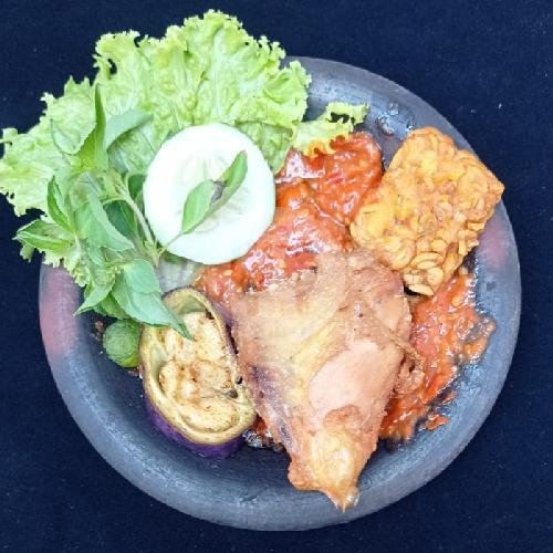 Ayam Geprek Ceria 86 menu Tahu Telor, Bebek Kremezz dan Mie Bandit Warung 86