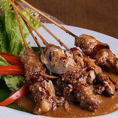 Sate Kambing 1Porsi Bumbu Kacang/Kecap Cabe Rawit Tomat Bawang Merah Iris menu Warung Titin Salatiga, Tongseng, Sop, Soto, Ulujami Pesanggrahan