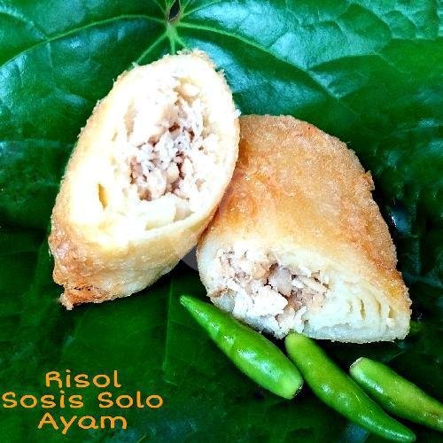 Lumpia Wortel Telor Ayam menu Arima Snack, Ciledug