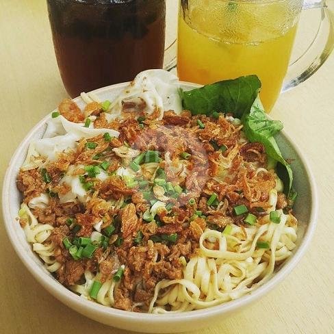 Pangsit Mie Jumbo menu Mie Kayoon, Jalan Tidar