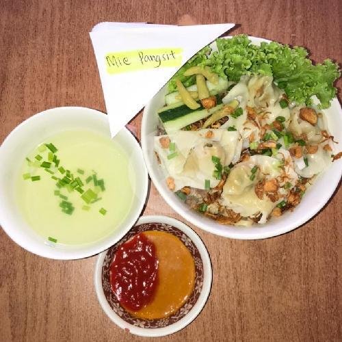 Cwie Mie Malang Mbak Rika: Surga Mie Pedas di Surabaya yang Wajib Dicoba