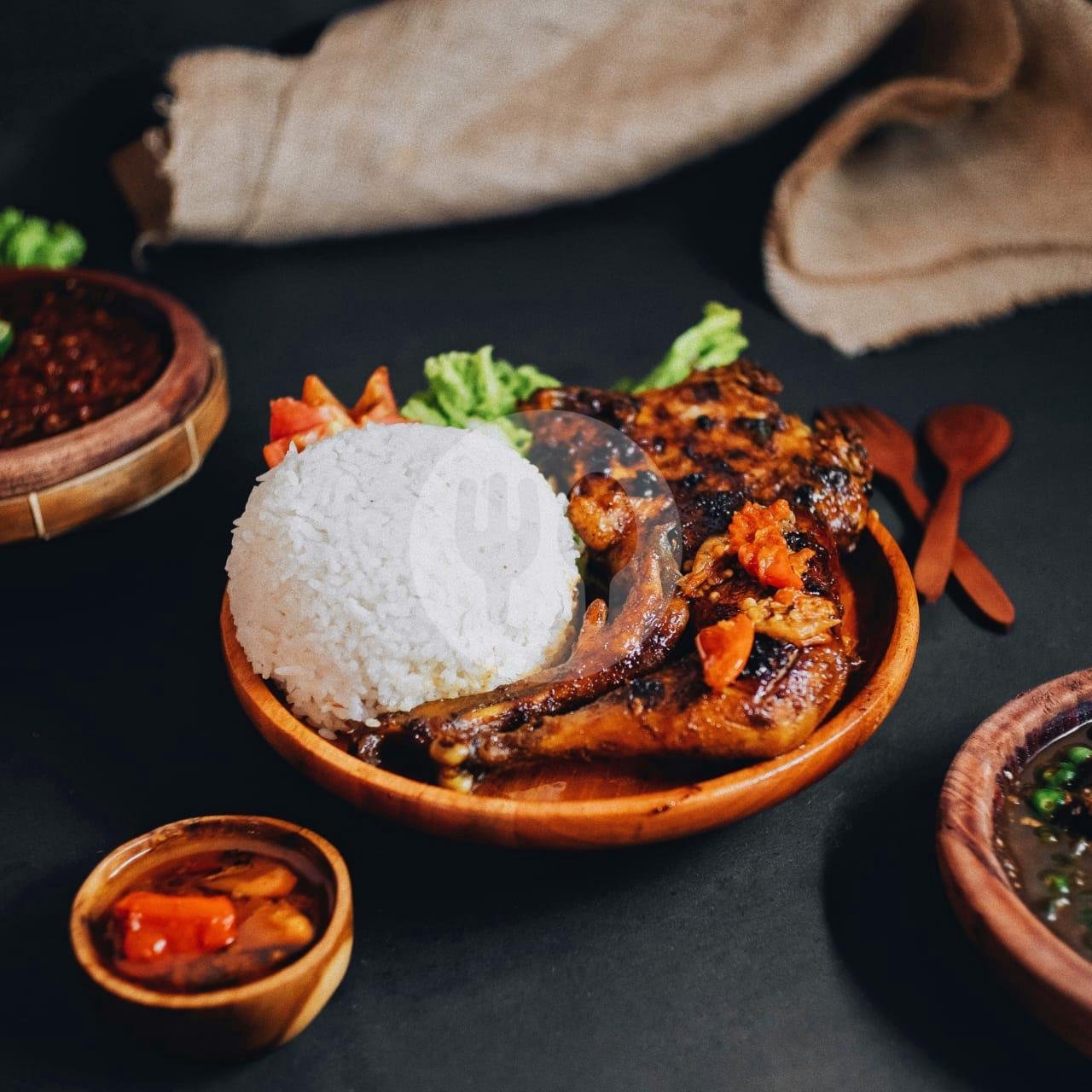 Paket Komplit Gurame Bakar menu Ayam Bakar Merot, Leuwi Panjang