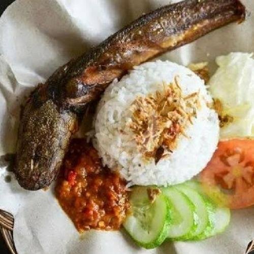 Nasi Pecel Lele menu Pecel Lele Barokah Sukabirus