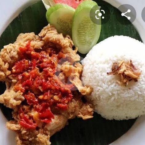Nasi Tempong Ayam Kampung menu Srengenge Wetan, Banyuwangi