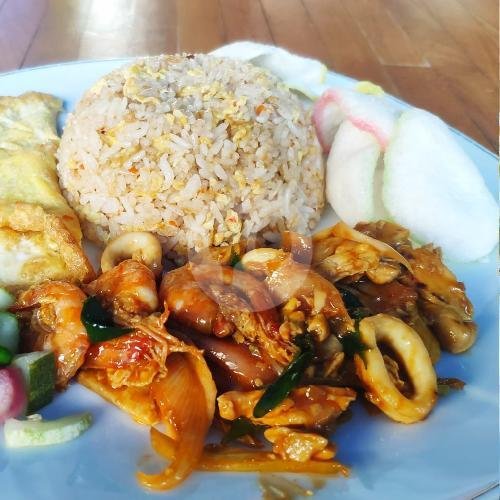 Review BCi Nasi Goreng Seafood: Makanan Enak dan Pelayanan Ramah di Cengkareng