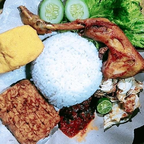 Pecel Ayam + Nasi menu Pecel Lele, Astana Anyar