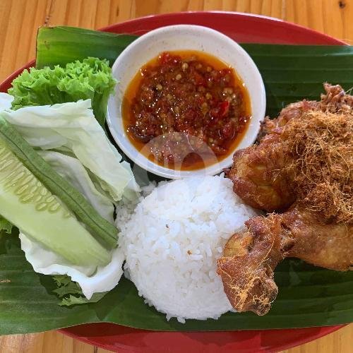 Nasi Ayam Geprek  Sambal Bawang .Hijau .Mattah menu Sakila Food . Nasi Tempong & Nasi Lalapan, Dulur Isun