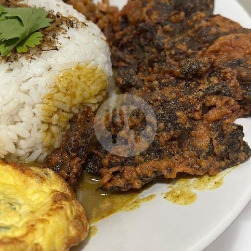 Nasi Paru Serundeng menu Dapur Bandha, Tebet