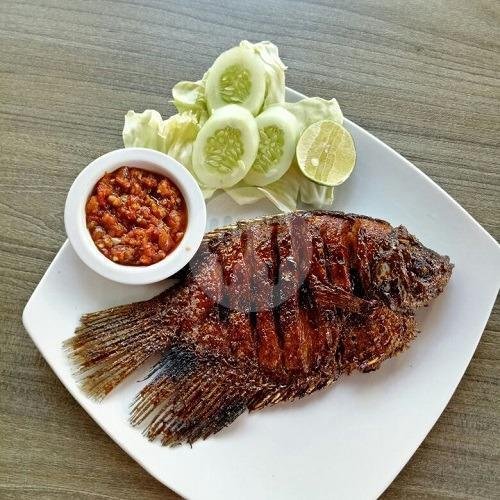 Gurami Bakar Madu menu Ayam Goreng Bakar Gokar Kencana, Dr. Ir. H. Soekarno