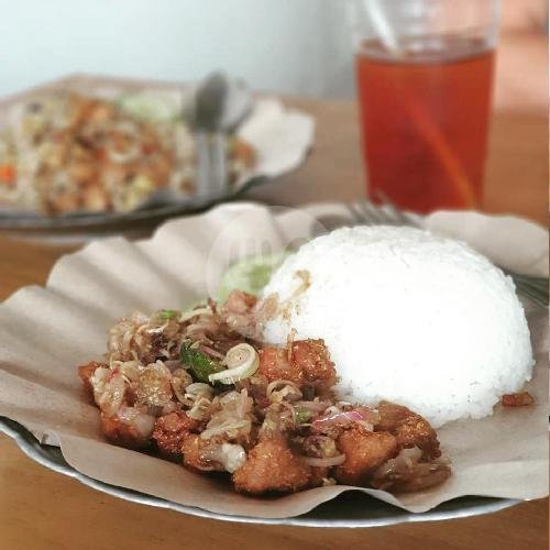 Nasi Goreng Matah DAGING AYAM ( Level 0 - 3) menu Nakula Babi Matah, Mekar Utama