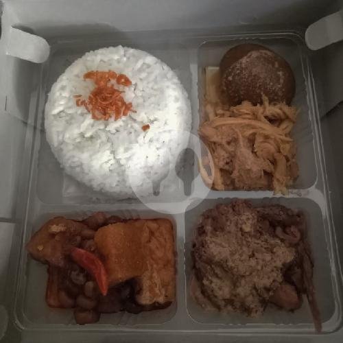 Review Spesial Gudeg Jogja Bu Marni: Kuliner Enak di Surabaya yang Wajib Dicoba
