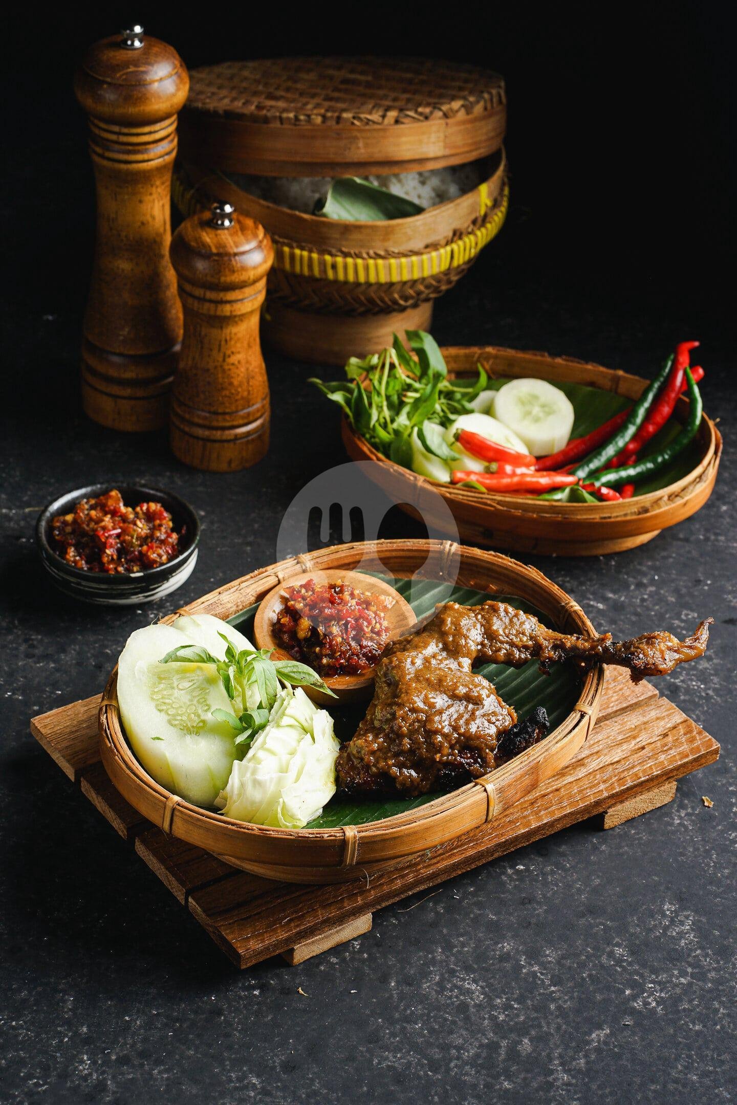 Review Lombok Idjo Majapahit: Ayam Goreng Spesial yang Bikin Ketagihan di Semarang