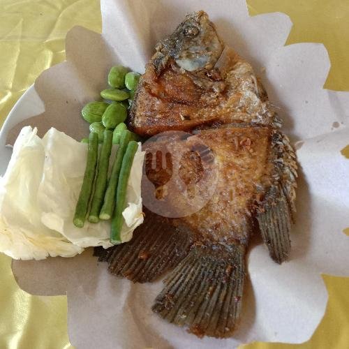 Sop Iga menu Warung Waru Doyong, Tenggilis Mejoyo