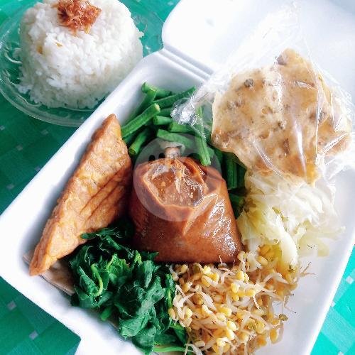 Telor Goreng menu Soto dan Sop Ayam Bu Genduk, Pringgan