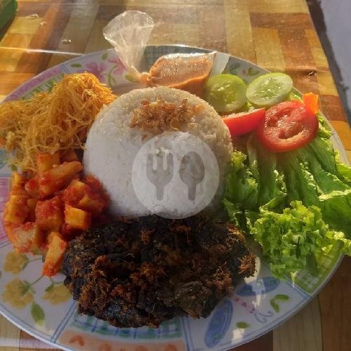 Naskun 4 menu Nasi Uduk Ibu Oon, Tebet