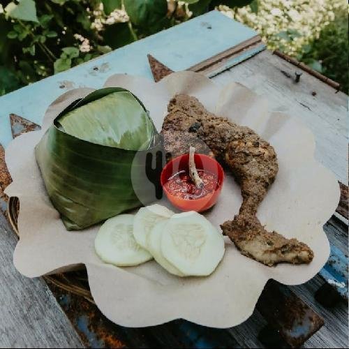 Ayam Bakar + Nasi + Sambel (Jika Ada Pilihan Dada/ Paha Tambahkan Pada Catatan) menu Ayam Goreng Almunda, Proklamasi