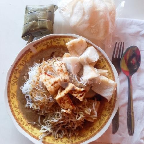 Ketoprak Biasa Ekstra Kupat menu Ketoprak Jakarta 212, UMY