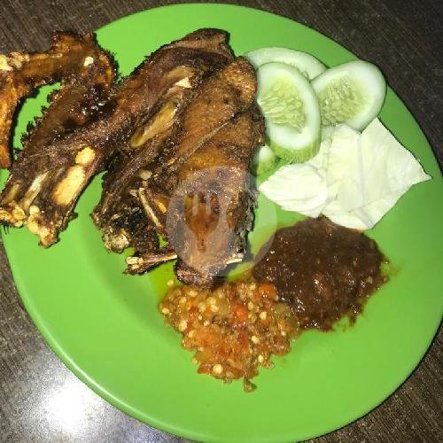 Review Warung Pecel Lele Bu Atun 457: Makanan Enak dan Atmosfer Cozy di Bandung