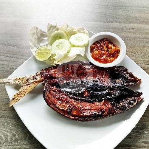 Patin Bakar Madu menu Ayam Goreng Bakar Gokar Kencana, Mulyorejo