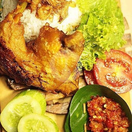 Ayam Bakar Sambal Korek menu Kedai Ayam Bakar Gini Gitu, Benhil
