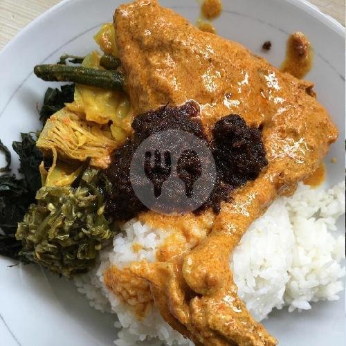 Nasi Ayam Goreng menu Sabana Kapau Ramdan, Moch Ramdan