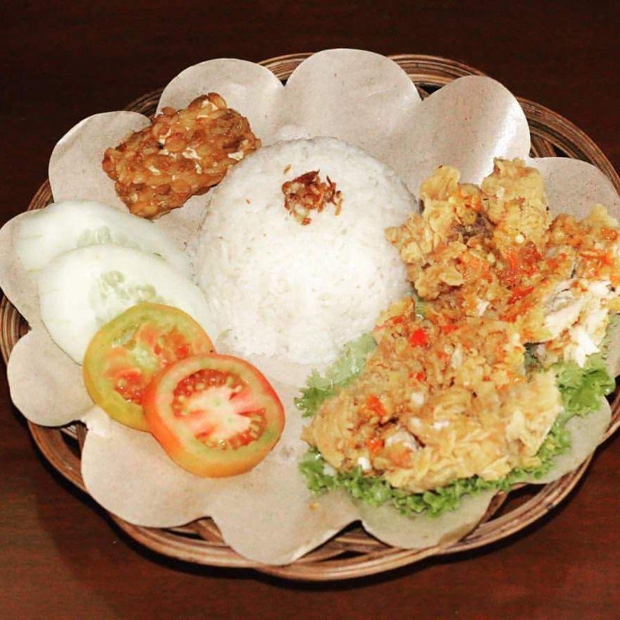 Paket Nasi Lele Goreng menu Dapoer Gending, Borobudur