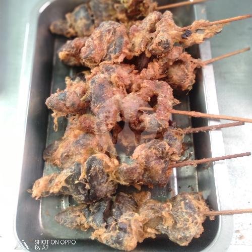 Nasi Pecel + Telor ceplok menu Warung Nasi Pecel Pincuk & Tepo Bu Is Asli Madiun, Tlogomas