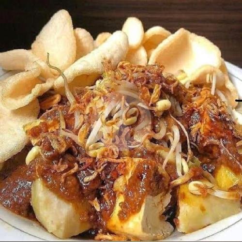 Lontong Sayur + Telor menu Lontong Tahu Telor Pak Toyo, Dolopo
