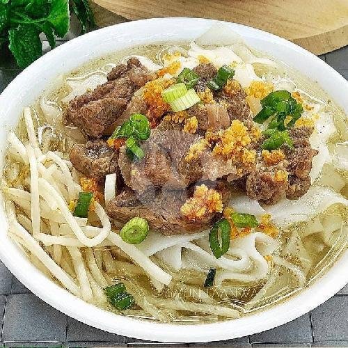 Kwetiaw Goreng Polos/Vegetarian menu Kwetiaw Akhun, Pademangan